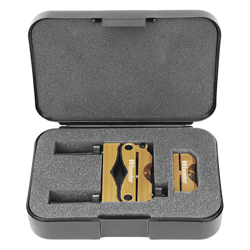 Il Wheeler Professional Retical Leveling System offre una calibrazione precisa per l'allineamento dei mirini su qualsiasi arma, con costruzione in alluminio anodizzato e custodia protettiva.