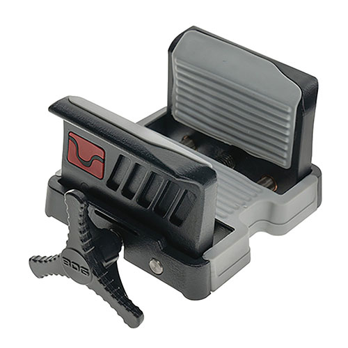 Der BOG DeathGrip UltraLite ist leicht, vielseitig und passt auf jeden Pod mit 1/4 -20 oder 3/8”-16. Perfekt für Sportgewehre und moderne Gewehre!