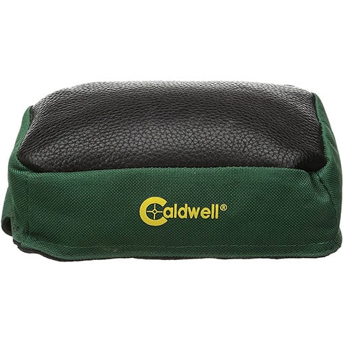 Die Caldwell Bench Accessory Bag No. 3 bietet eine sichere Stütze aus Leder und Polyester, mit schnellen Hook-and-Loop-Befestigungen für einfaches Anbringen und Entfernen.