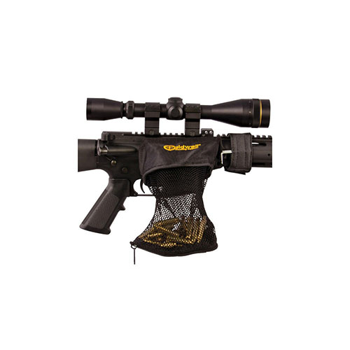 Il Caldwell AR-15 Brass Catcher si attacca facilmente all'AR, cattura fino a 30 colpi di .223 e previene la dispersione di bossoli caldi durante il tiro.