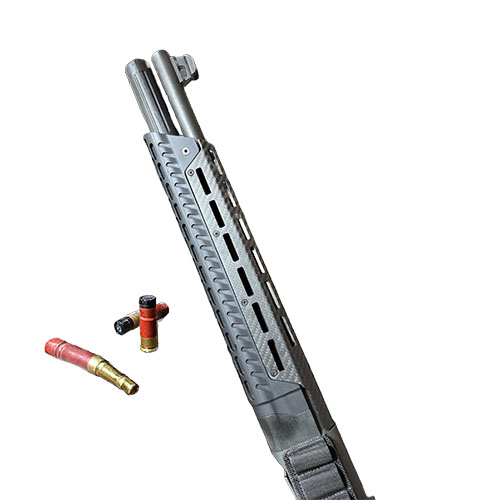 Il handguard Beretta A300/1301 - Mod 1 con copertura in fibra di carbonio offre leggerezza, resistenza e una presa migliorata per prestazioni ottimali.