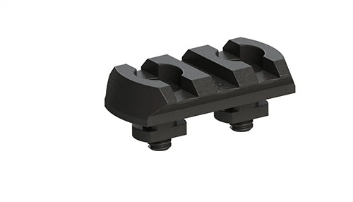 Avec le rail Picatinny M-LOK 3 slots d'ERATAC, tu peux facilement ajouter des accessoires à ton arme pour une personnalisation optimale et une meilleure ergonomie.