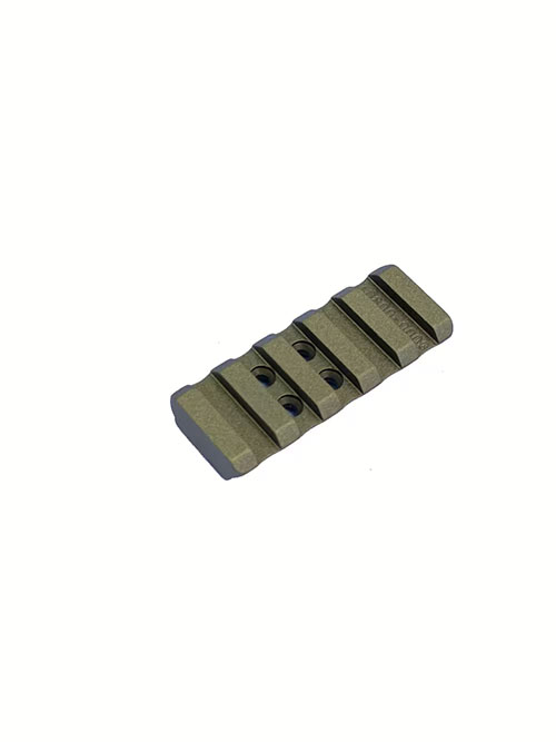 Der Picatinny Adapter von ERATAC aus hochwertigem Billet-Aluminium bietet maximale Stabilität, hervorragende Oberflächenbeschichtung und flexible Höhenoptionen.