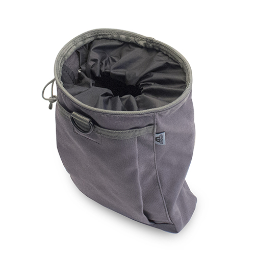 Le sac vide ULFHEDNAR (Dump Pouch) est parfait pour ramasser les douilles et ranger rapidement tes accessoires, avec un système molle pour une fixation facile.