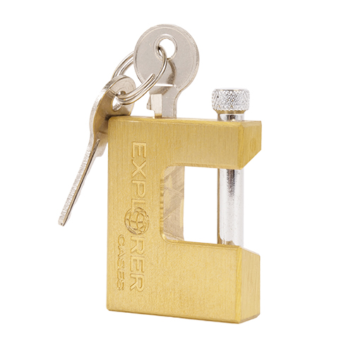 Proteggi il tuo Explorer Case con il robusto lucchetto in ottone di EXPLORER CASES, perfetto per evitare manomissioni e facile da trasportare.