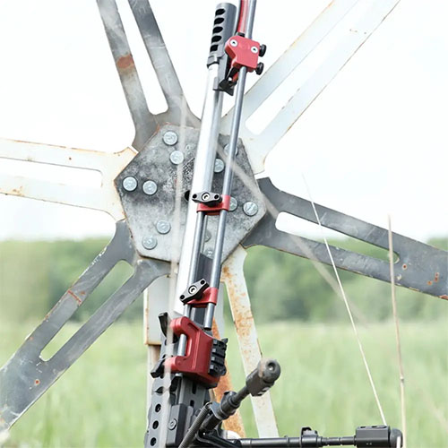 Scopri la precisione del MagnetoSpeed V3 con il montaggio Gray Ops, progettato per misurazioni di velocità accurate senza compromettere l'accuratezza.