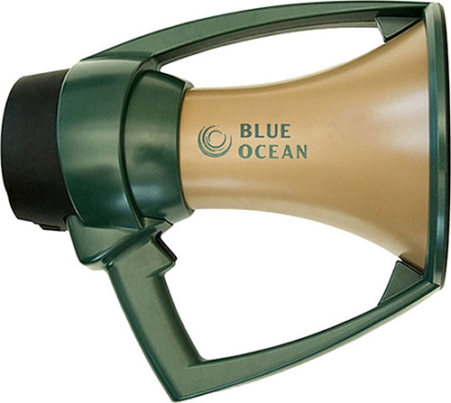 Le Blue Ocean Rugged Megaphone est puissant, léger, étanche et durable, offrant une portée extrême et une reproduction sonore claire pour toutes tes annonces.