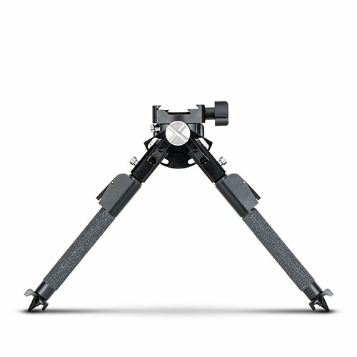 Der MDT CKYE-POD Gen2 Bipod bietet dir eine einfache Einhandverstellung, 170° Neigung, 360° Schwenk und eine robuste Bauweise für maximale Stabilität.