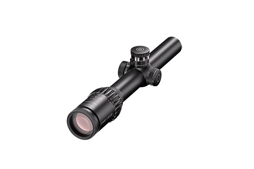 Découvre la lunette 1-8x24 Exos TMR de Schmidt & Bender, idéale pour le CQB avec un grossissement polyvalent et un réticule précis pour des tirs rapides.