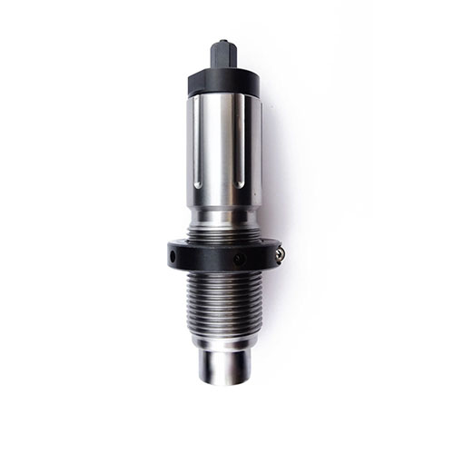 Il TRIEBEL Bench-Rest Neck Die 8.5x55 Blaser offre un allineamento assiale preciso, un bushing intercambiabile e un espansore opzionale per una ricarica impeccabile.