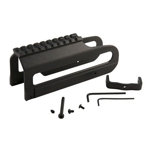 Le SHOTGUN SCOPE MOUNT AIMTECH se fixe facilement sur le Benelli M1-Super 90, offrant un support équilibré pour ta lunette et résistant au recul.