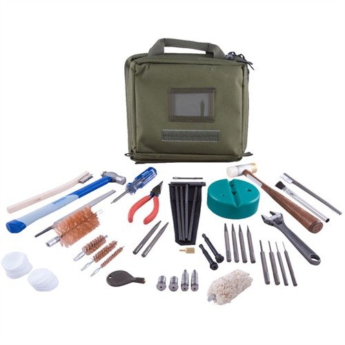 Le FOREIGN WEAPONS FIELD PACK de BROWNELLS est un kit complet pour réparer et entretenir rapidement divers armes tactiques, comme l'AK-47 et le PKM.