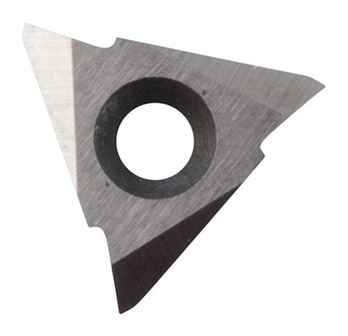 Gli inserti in High Speed Steel AISI T-15 offrono prestazioni eccellenti a basse velocità di superficie, garantendo finiture di alta qualità senza scheggiature.