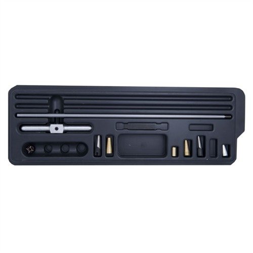 .32 Intermediate Chamfering Kit von Brownells sorgt für perfekte, chatterfreie Chamfers und reduziert Fouling-Bildung. Enthält alles aus dem Basic Kit plus einen 90° Facing Cutter.