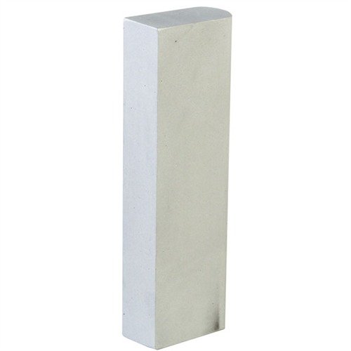 Der 1911 Magazine Well Filler aus 7075 Flugzeug-Aluminium schützt deinen Rahmen vor Verformungen durch Schraubstockdruck und ist in verschiedenen Längen erhältlich.