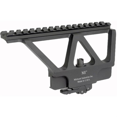 Die AK-47/74 Scope Mount von Midwest Industries bietet eine stabile, wiederholbare Nullstellung ohne Werkzeug und ist aus hochwertigem 6061 Aluminium gefertigt.