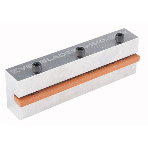 Mit dem 1911 FRAME RAIL STONING TOOL von EVERGLADES AMMO kannst du präzise die Rails deiner 1911 oder 2011 Rahmen auf Endmass schleifen. Inkl. 320er Schleifstein.