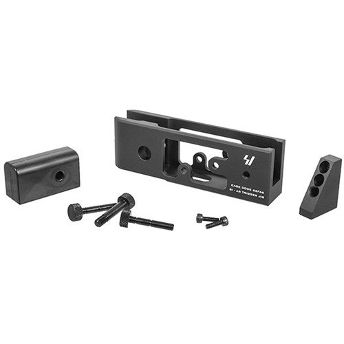 Le AR Trigger Hammer Jig de STRIKE INDUSTRIES te permet de tester le fonctionnement du trigger avant installation, avec un accès facile pour les ajustements.