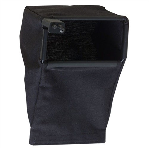 Der AR-15/M16 BRASS-SAVR Brass Catcher hält 70 .223 Hülsen, hat einen stabilen Stahlrahmen und einen einfach zu öffnenden Boden für schnelles Entleeren.