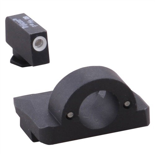 I mirini notturni GHOST RING TRITIUM per GLOCK® offrono un'acquisizione rapida del bersaglio, con inserti Trijicon® Tritium per visibilità in condizioni di scarsa illuminazione.