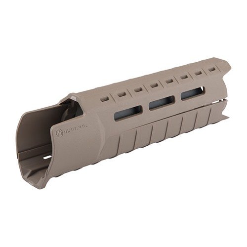 Il handguard MOE-SL di MAGPUL, leggero e resistente, migliora la maneggevolezza e offre protezione dal calore, con slot M-LOK per accessori.