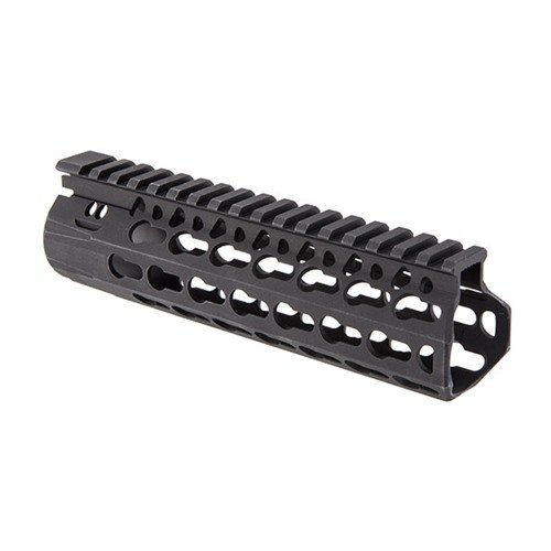 Der BCMGUNFIGHTER™ KMR Alpha Handguard bietet eine leichte, robuste Bauweise, freie Laufmontage für bessere Präzision und zahlreiche KeyMod™-Slots für Zubehör.