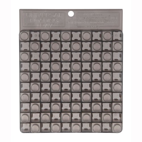 Der LYMAN Loading Block ist ein unverzichtbares Zubehör, das 50 Gewehr- oder Pistolenkartuschen von .22 bis .45 Kaliber organisiert und dir Geschwindigkeit beim Laden bietet.