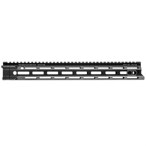 Der MFR XS M-LOK Handguard von Daniel Defense bietet hervorragende Ergonomie, leichtes Design und zahlreiche M-LOK Befestigungspunkte für Zubehör.