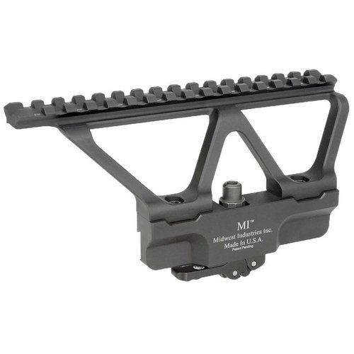 Il Midwest Industries AKG2 Side Mount offre una base robusta in alluminio, design a 1 pezzo e finitura anodizzata nera per montare ottiche in modo sicuro sul tuo AK-47.