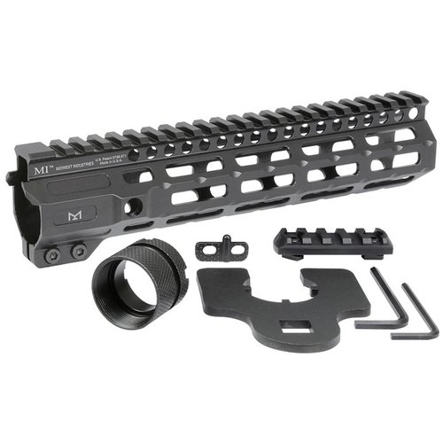 Il COMBAT M-LOK Free Float Handguard per AR-15 offre un design leggero in alluminio, sette punti di attacco M-LOK e un rail Picatinny continuo per accessori.