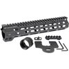 Der Midwest Industries Combat M-LOK Handguard bietet eine robuste, freischwebende Konstruktion, 7 M-LOK-Anschlusspunkte und eine durchgehende Picatinny-Schiene.
