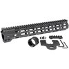 Der Midwest Industries Combat M-LOK Handguard für AR-15 bietet eine voll freischwebende Konstruktion, 7 M-LOK-Anschlusspunkte und eine durchgehende Picatinny-Schiene.