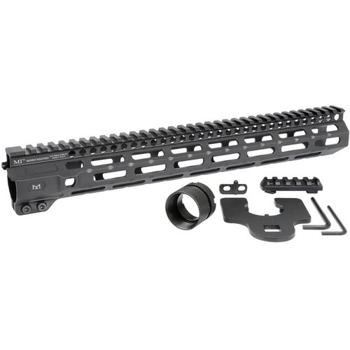 Il Combat M-LOK Free Float Handguard per AR-15 offre un design unico in alluminio, con sette punti di attacco M-LOK e un rail Picatinny continuo per accessori.