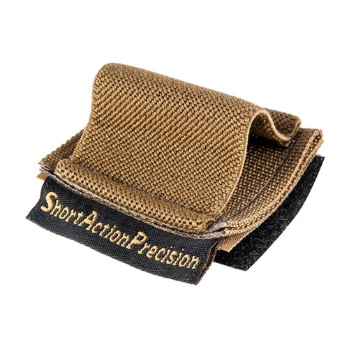 Il portamagazine .22 Short Action Precision offre accesso rapido e facile ai caricatori per fucili a percussione .22, compatibile con CZ455 e altri modelli.