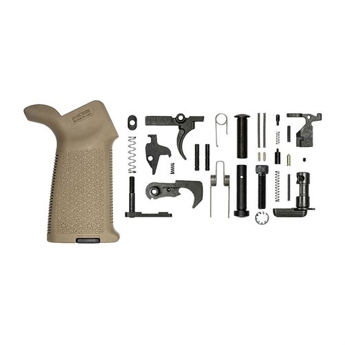 Il kit di parti inferiori AR-15 M4E1 di Aero Precision include il grip Magpul MOE e componenti essenziali per costruire il ricevitore M4E1.