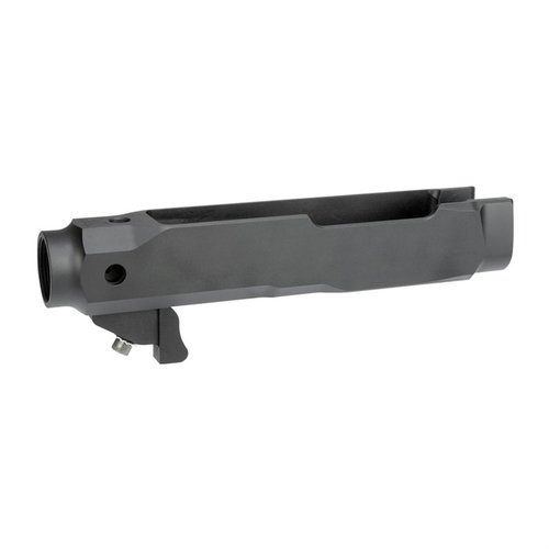 Das RUGER 10/22® Takedown Chassis von Midwest Industries ist leicht, einfach zu installieren und aus robustem 6061 Aluminium gefertigt. Perfekt für dein neues Modell!