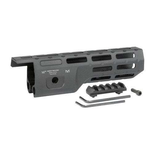 Il handguard M-LOK per Ruger® 10/22 TakeDown® è leggero, offre un design a flottazione libera e include slot M-Lok™ per un'ottima personalizzazione.