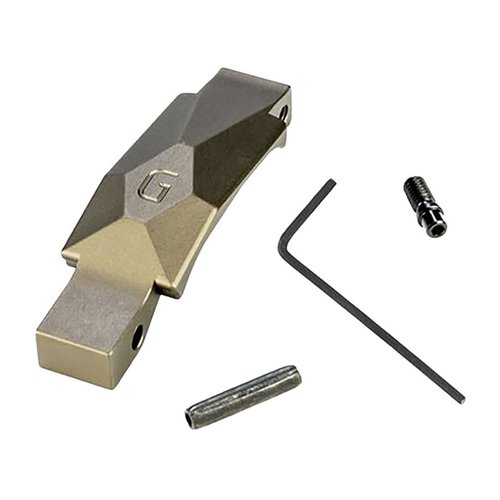 Le Geissele Ultra Precision Trigger Guard pour AR-15 offre un design précis, un fini lisse et sans accroc, et comble l'écart entre la gâchette et la poignée.