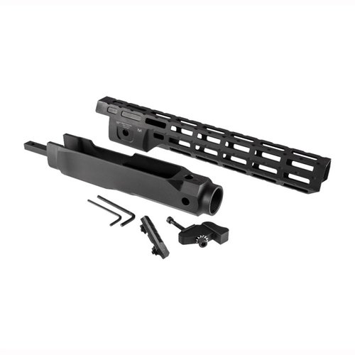 Das RUGER 10/22® Chassis von Midwest Industries ist leicht, schlank und bietet M-LOK Slots sowie zwei QD Sling Sockets für optimale Anpassungsmöglichkeiten.