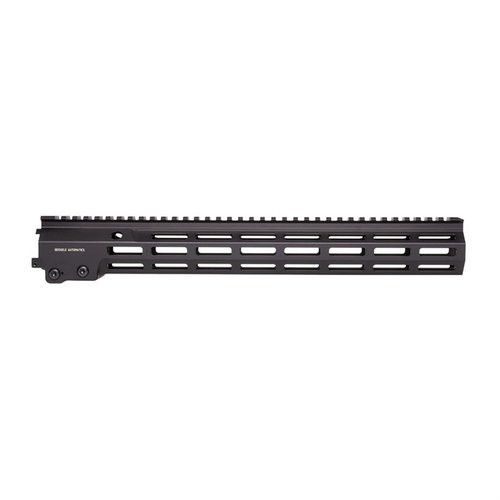 Il Geissele Super Modular Rail MK16 M-LOK offre rigidità superiore, installazione facile e massima personalizzazione per accessori, perfetto per tiratori esigenti.