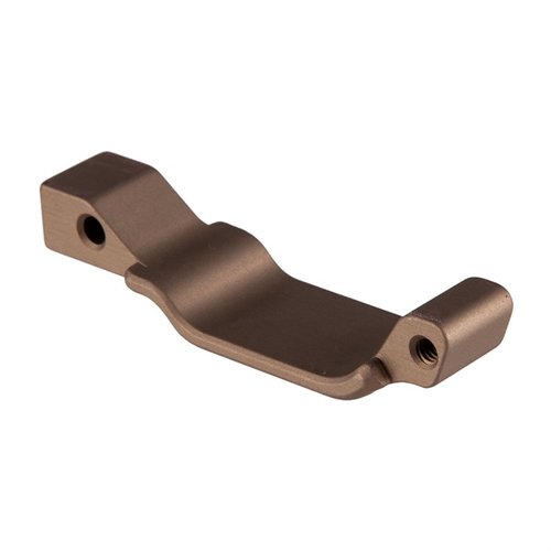 Der AR-15 Enlarged Triggerguard aus 7075 Aluminium bietet mehr Platz für den gefütterten Abzug und ist robust mit einem flachen Setzschraubendesign.