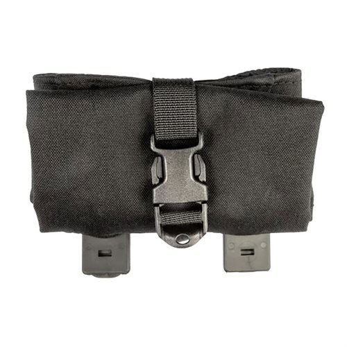 Le Roll Up Dump Pouch de Grey Ghost Gear offre un rangement supplémentaire compact, se fixe facilement sur le MOLLE et garde ton matériel sécurisé avec une fermeture rapide.