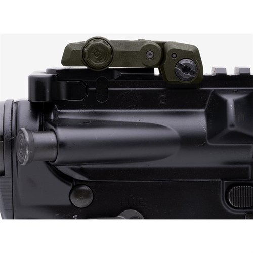 Il MBUS 3 di Magpul è un mirino di backup leggero e durevole, con sistema di apertura rapida, dimensioni compatte e altezza standard AR quando dispiegato.