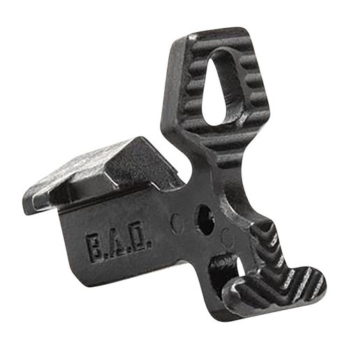 Der AR 308 Enhanced Bolt Catch bietet verbesserten Griff, geringes Gewicht und ergonomisches Design für schnelleres Nachladen und einfacheres Verriegeln.