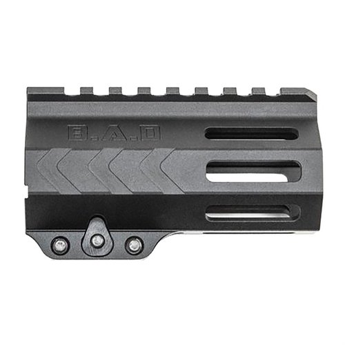 Il sistema di rail WORKHORSE® M-LOK® è leggero e slimline, con opzioni di montaggio M-LOK® e una finitura anodizzata nera per prestazioni superiori.