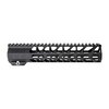 Il WORKHORSE® M-LOK® è un sistema di rail leggero e compatto, con opzioni di montaggio M-LOK® e una finitura anodizzata nera, ideale per carabine MIL-SPEC.