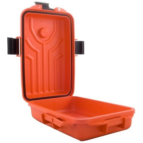 La MTM Survivor Dry Box offre protezione impermeabile e resistente per il tuo equipaggiamento, ideale per cacciatori e appassionati di outdoor.