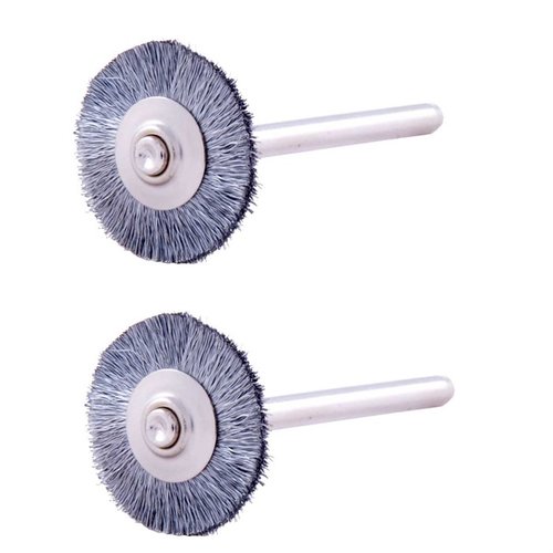 Les brosses en acier DREMEL #428 sont idéales pour enlever la rouille et polir les surfaces métalliques, parfaites pour optimiser ton outil à main.