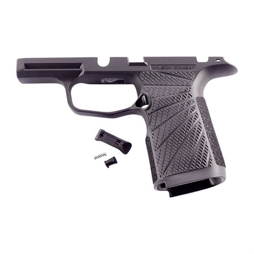 I grip module WCP365/WCP365 XL di Wilson Combat offre un'ergonomia superiore, controllo del rinculo migliorato e compatibilità con luci tactical per un'ottima esperienza di tiro.