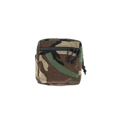 Le Small GP Pouch de Spiritus Systems est robuste, avec un compartiment avant, une profondeur pour des lunettes de vision nocturne et se fixe facilement sur MOLLE ou ceintures.
